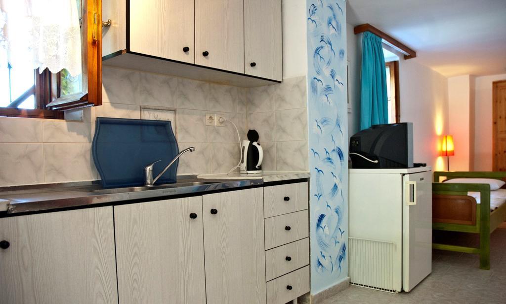 Aiolis Rooms Καμαριώτισσα Δωμάτιο φωτογραφία